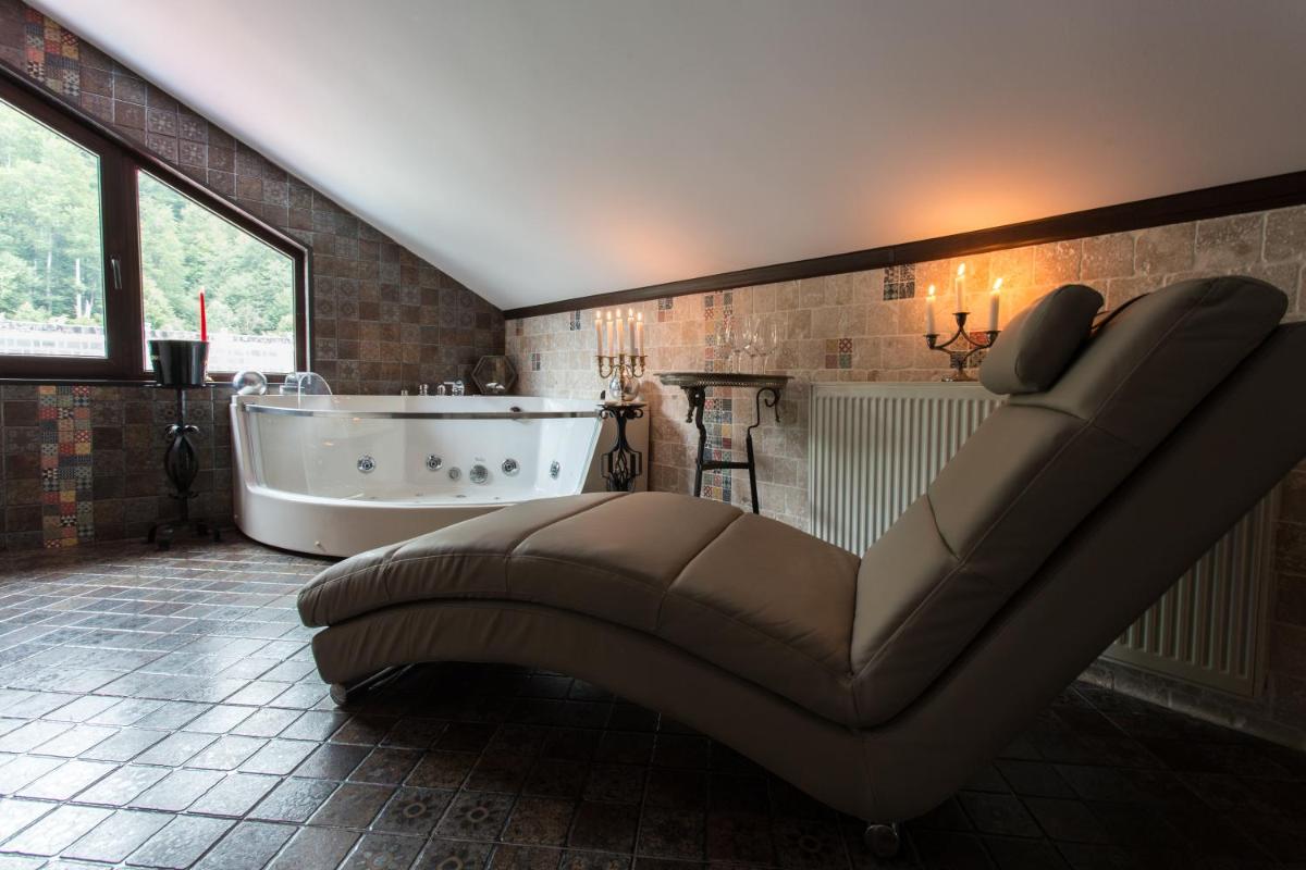 Image 3 of Pension Casa Wenge
