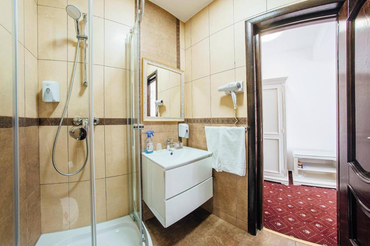 Image 3 of Pension Elegance