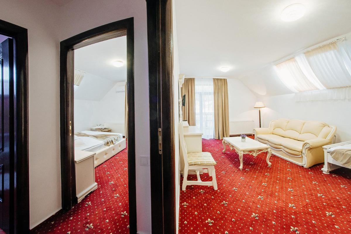 Image 2 of Pension Elegance