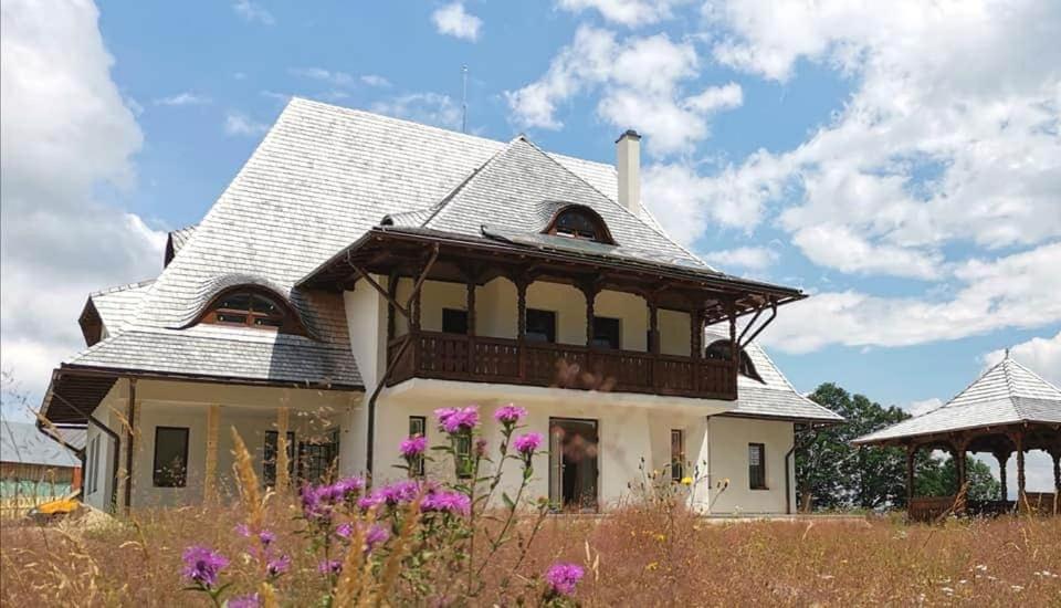 Image 1 of Pensiunea Poiana Vlădesei
