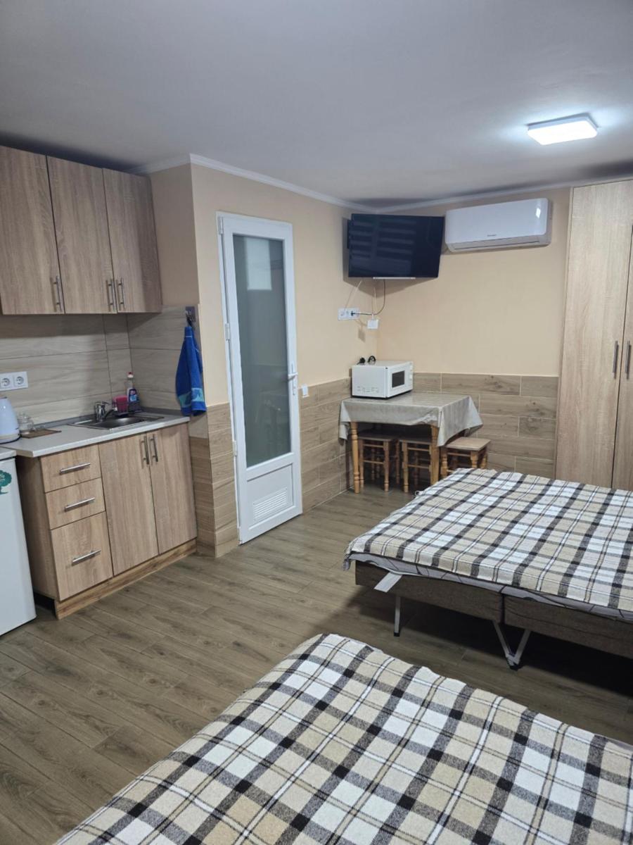 Image 4 of Petite Chambre