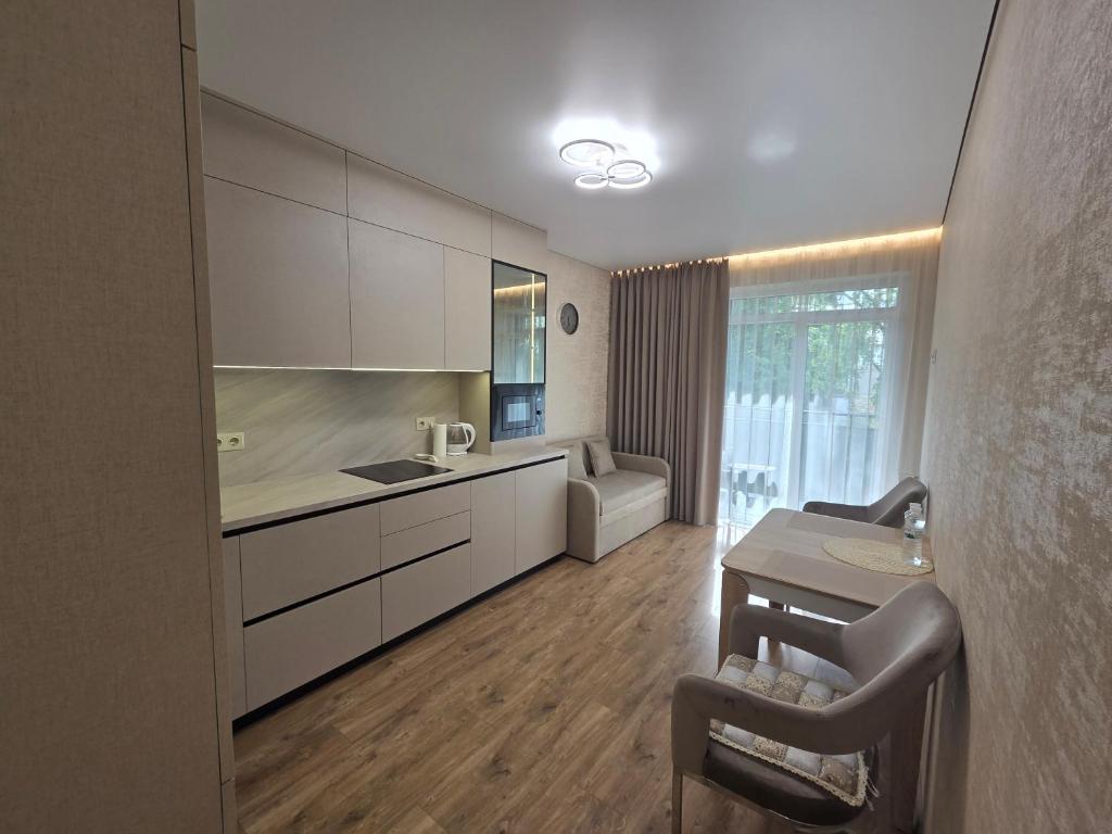 Image 1 of Platinum Apartment
