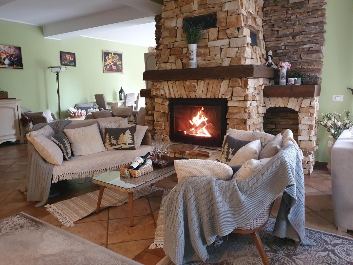 Image 2 of Poiana Golf Chalet