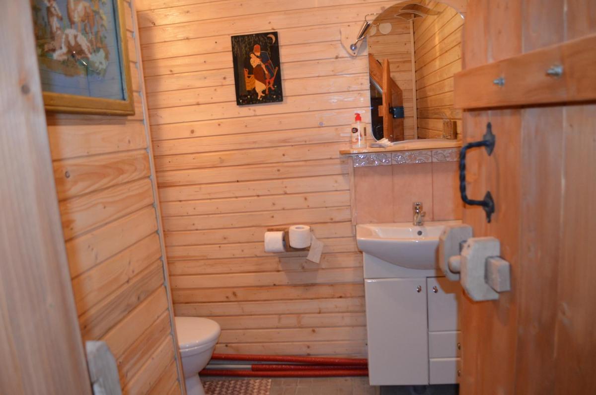 Image 3 of Приватна садиба ”Світлиця гуцульщини”