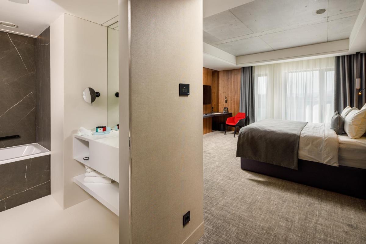 Image 3 of Qosmo Brasov Hotel