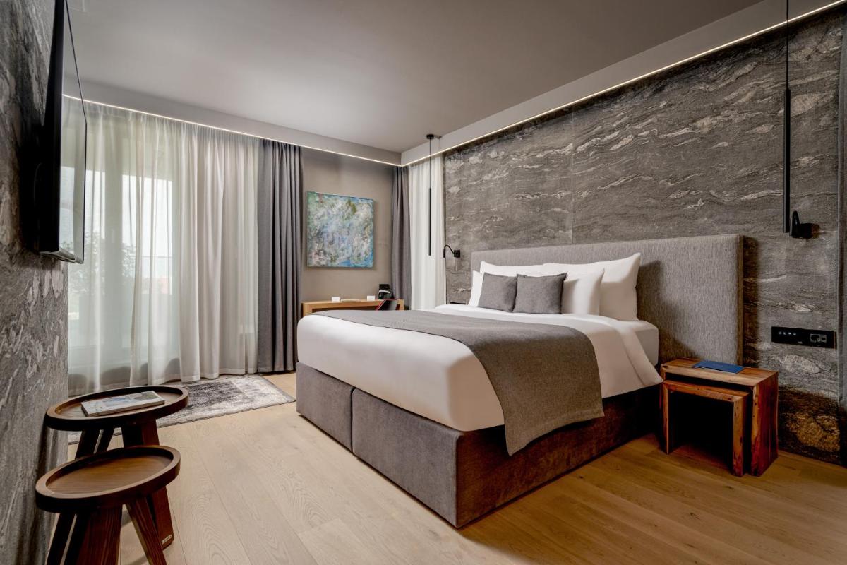 Image 2 of Qosmo Brasov Hotel