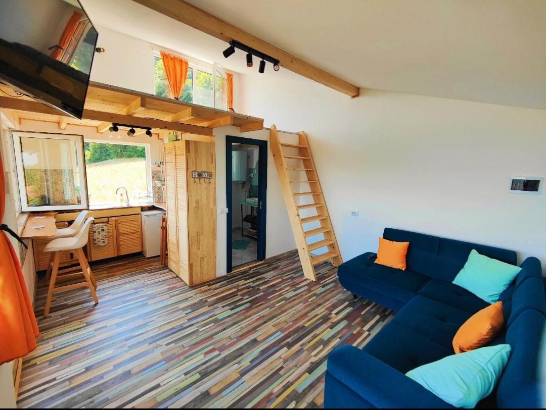 Image 3 of Rainbow Chalet