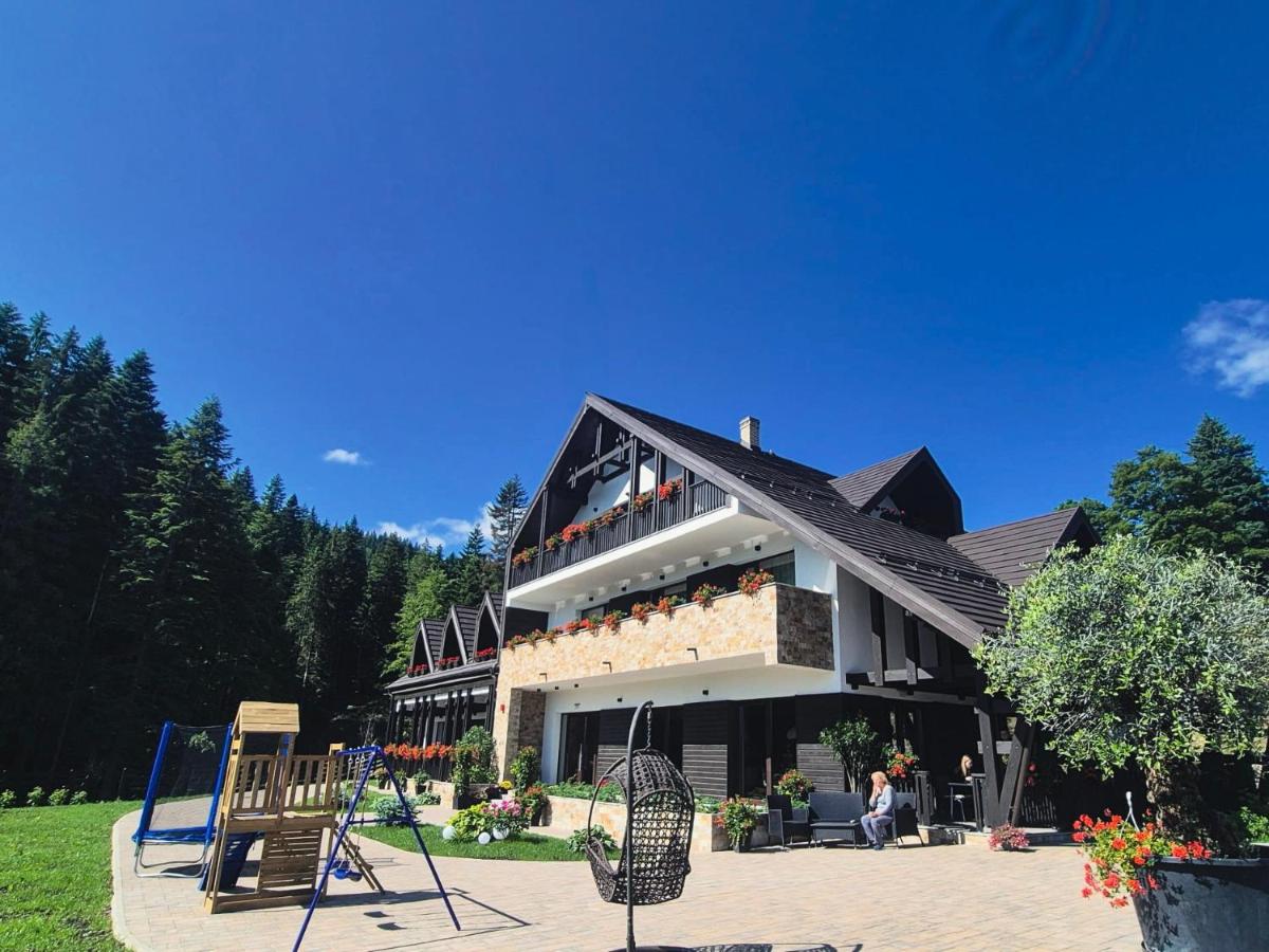 Image 2 of Rarău Retreat