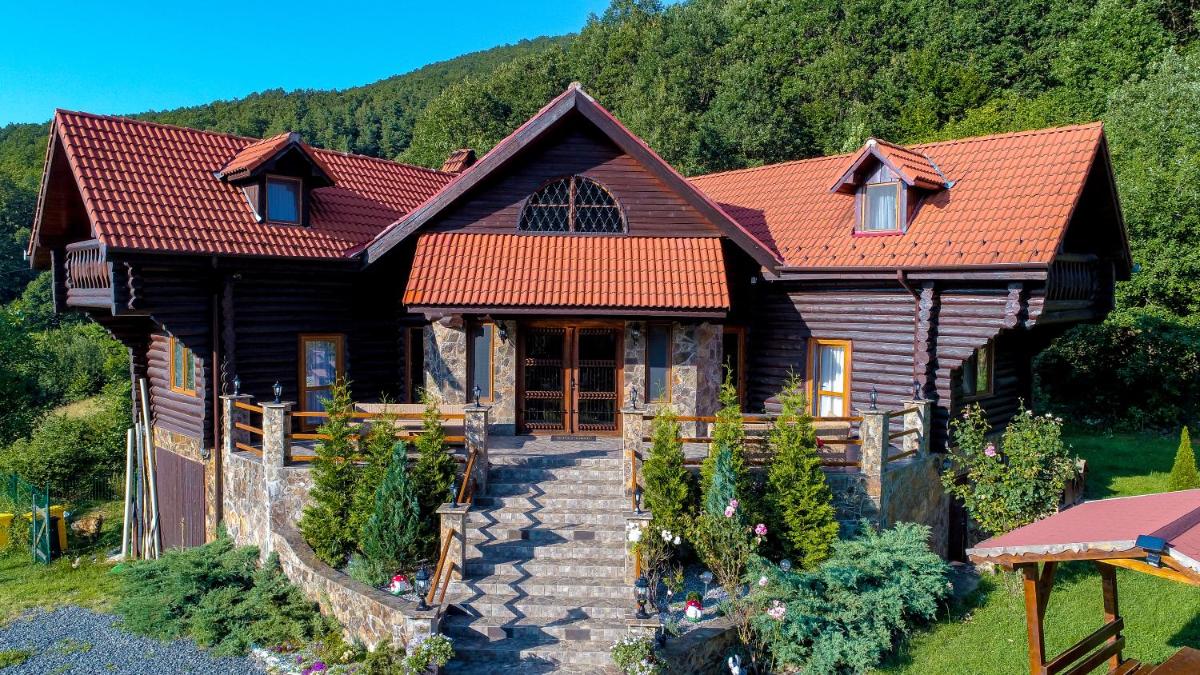 Image 3 of Rustic Cottage