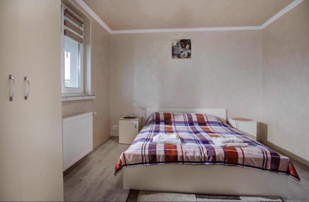 Image 1 of Садиба Уляна
