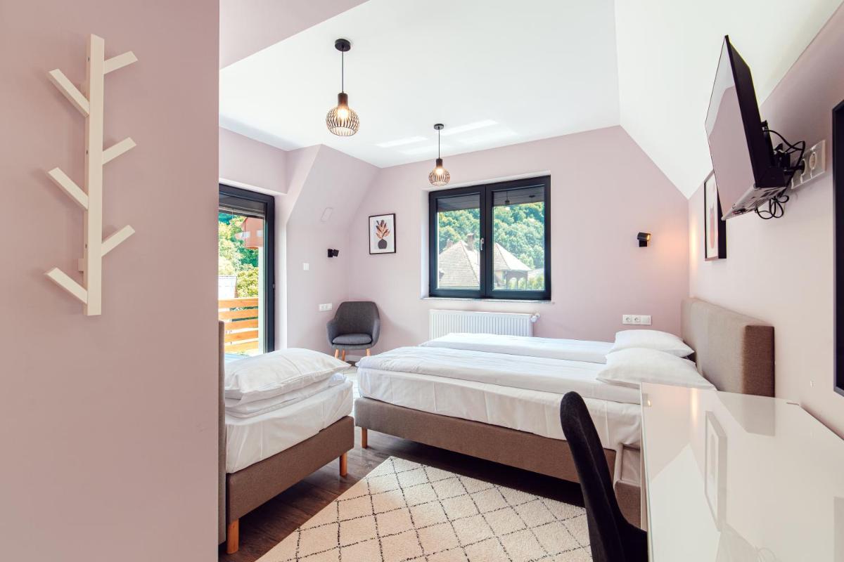 Image 2 of Selters Guesthouse