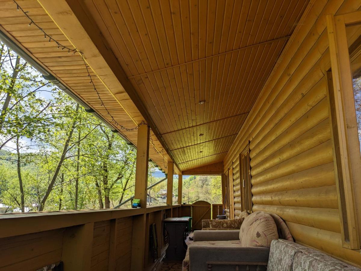Image 3 of Sheshory Chalet