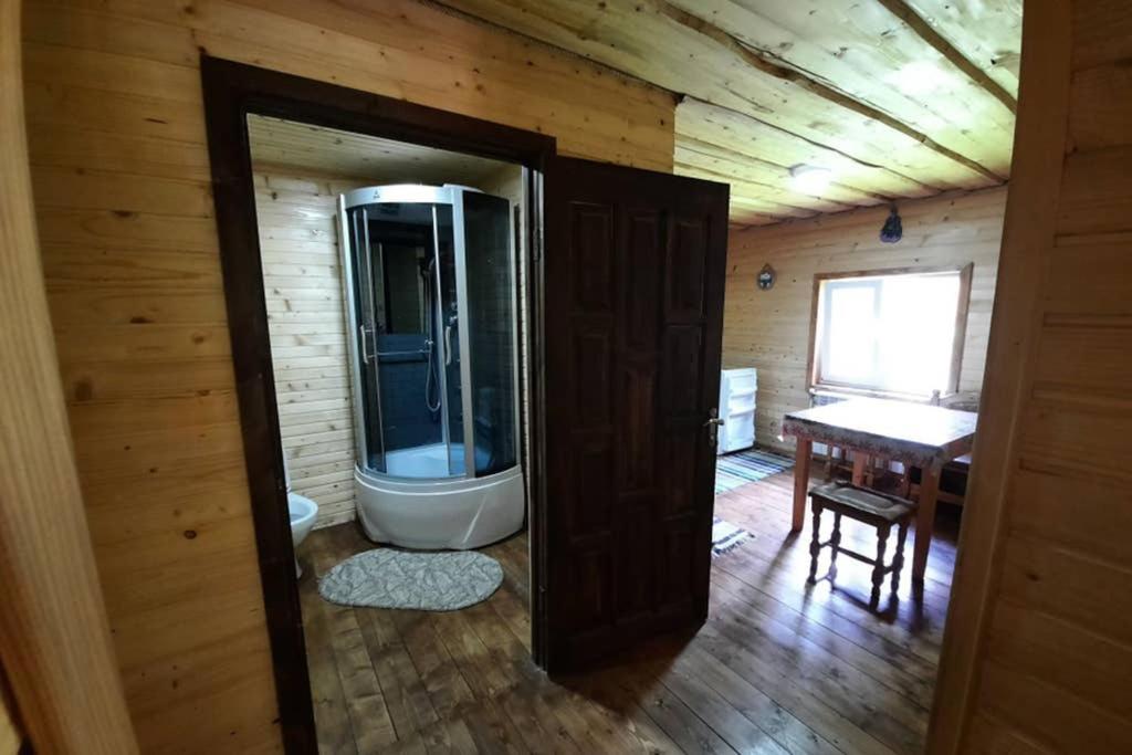 Image 3 of Сімейний номер 1 Садиба У Ані