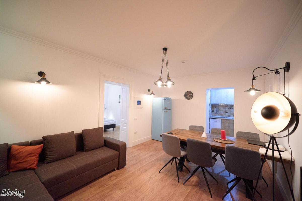 Image 3 of Smart Suite Poienii