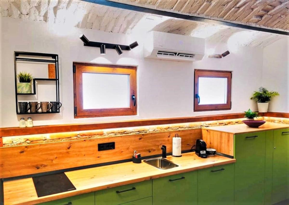 Image 3 of T House