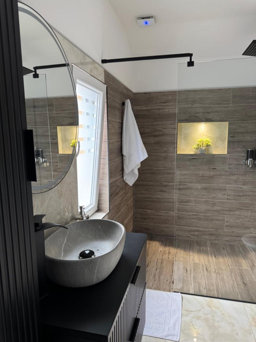 Image 3 of The Comfort Suite