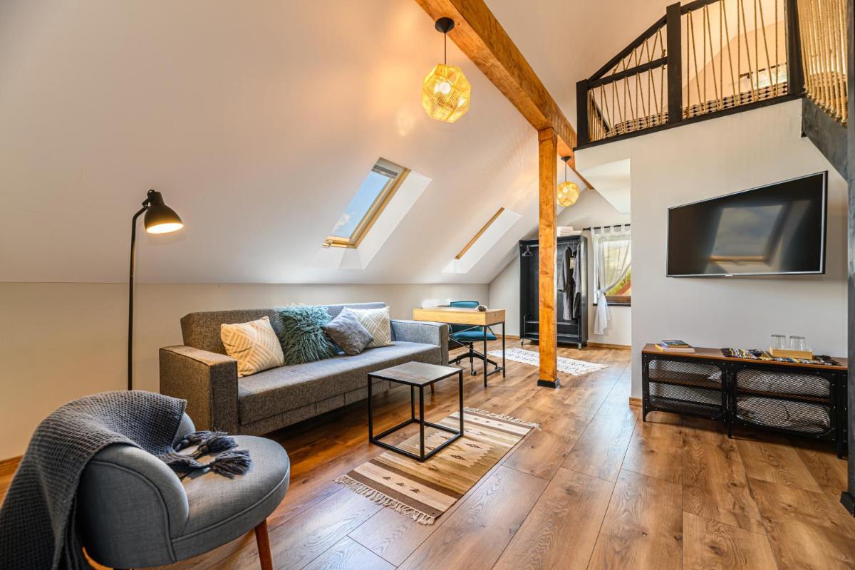 Image 3 of The Good House – Harman