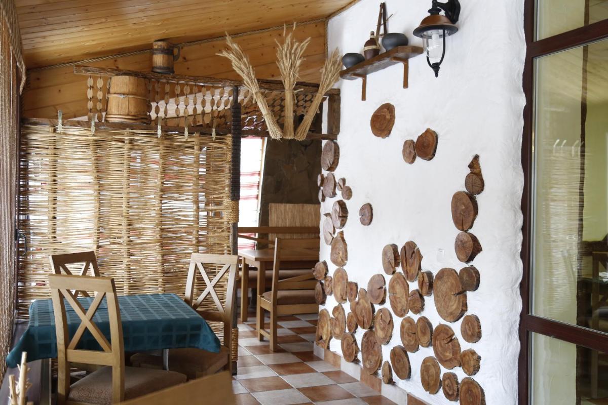 Image 2 of Tsvit Paporoti