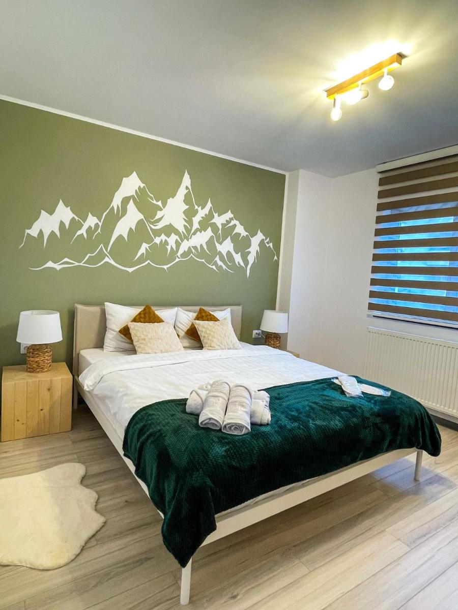 Image 4 of Tudor’s Mountain Retreat