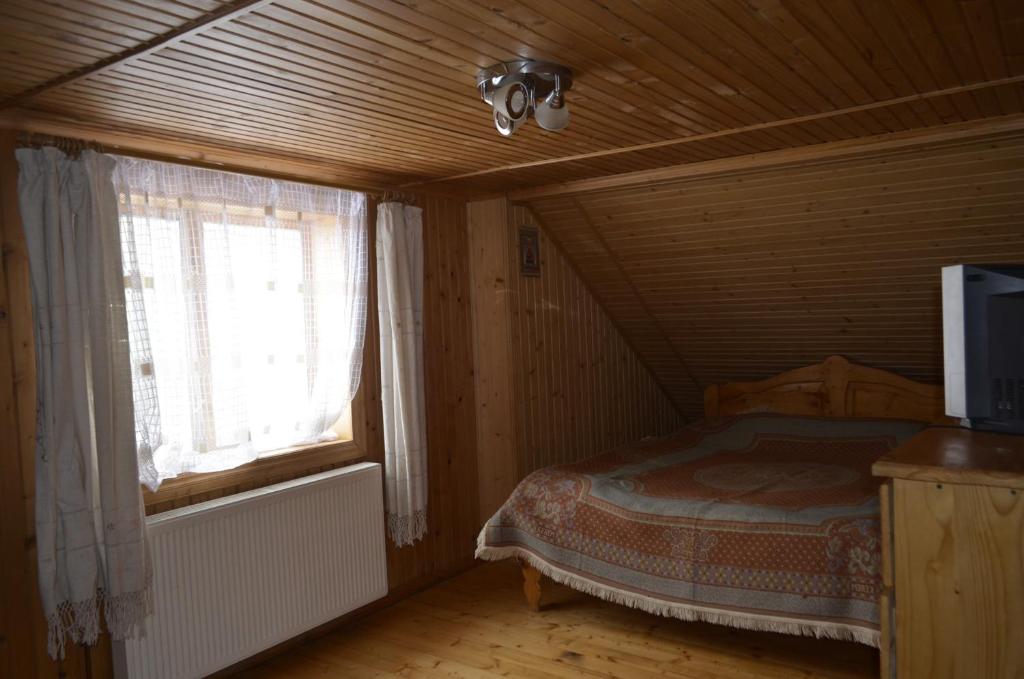 Image 1 of У Любчика