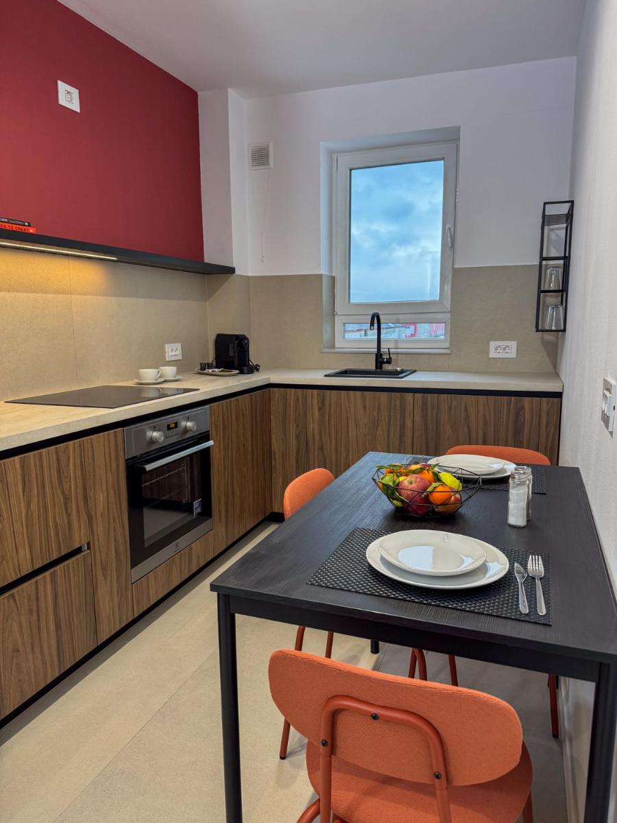 Image 5 of Velvet Noir, Modern & Luxury Apt, Parking