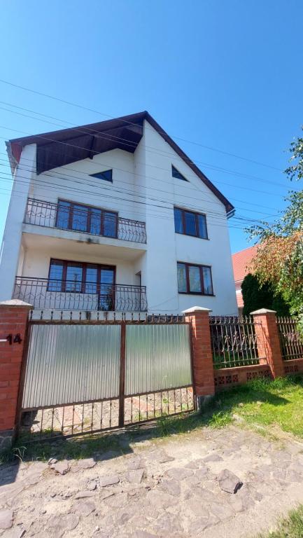 Image 1 of Villa Verde Зелена вілла