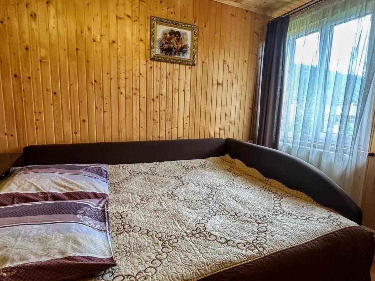 Image 3 of За рікою