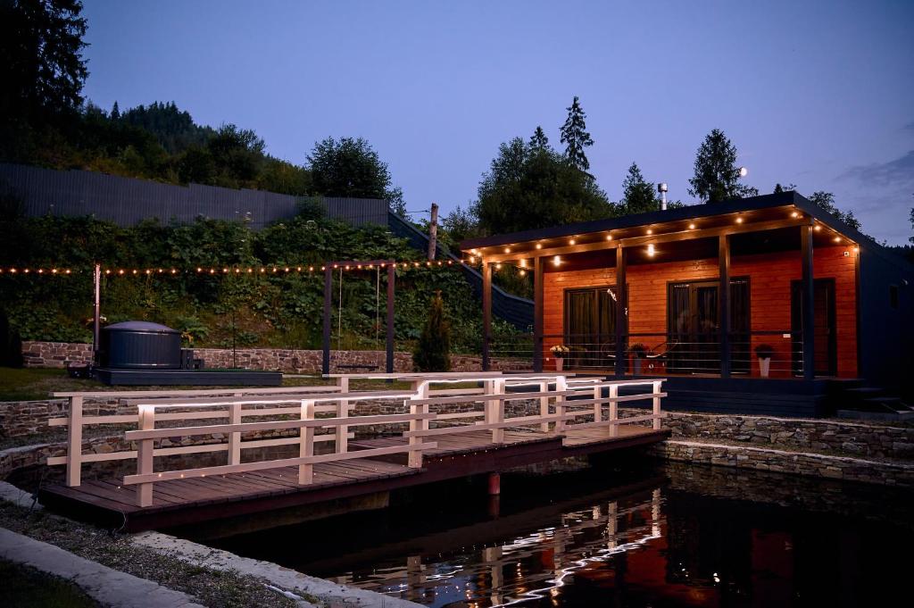 Image 1 of stream housee