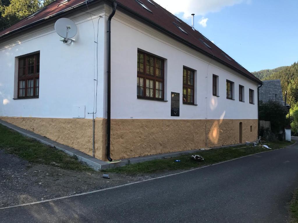 Image 1 of penzion Stará Škola