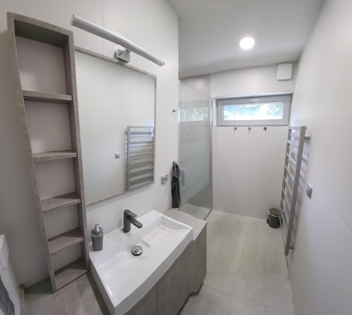 Image 2 of v-point apartmán